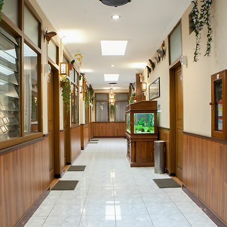 Reddoorz Plus Near Riau Street Bandung Zewnętrze zdjęcie
